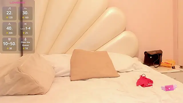 Snapshot of Thifany_Hampton_ chatting on January 17, 2025, 10:56 pm Thifany Hampton online show from January 17, 2025, 10:56 pm