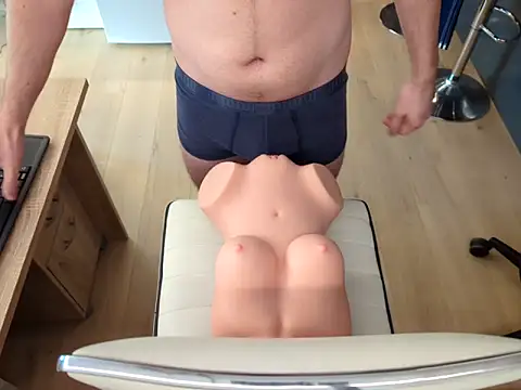 MacPlesure online show from January 14, 2025, 2:00 pm