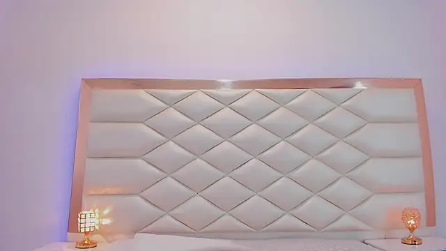 Snapshot of MiaQueen021 chatting on January 21, 2025, 12:29 pm MiaQueen021 online show from January 21, 2025, 12:29 pm