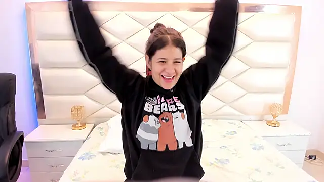 Snapshot of MiaQueen021 chatting on January 30, 2025, 12:27 pm MiaQueen021 online show from January 30, 2025, 12:27 pm