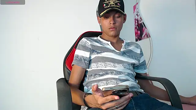 Snapshot of kyam_adams chatting on March 21, 2025, 9:12 pm kyam adams online show from March 21, 2025, 9:12 pm