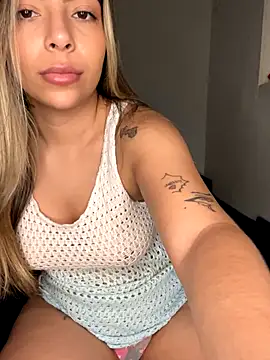 ninfduda online show from November 25, 2025, 10:32 pm