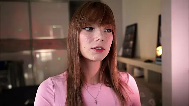 ileanacampbe online show from September 17, 2025, 4:25 am