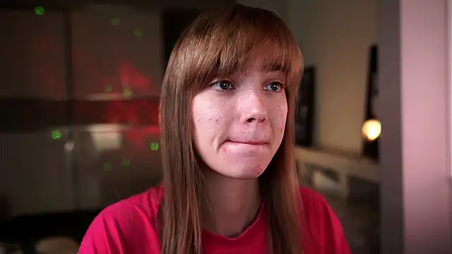 ileanacampbe online show from October 7, 2025, 4:31 am