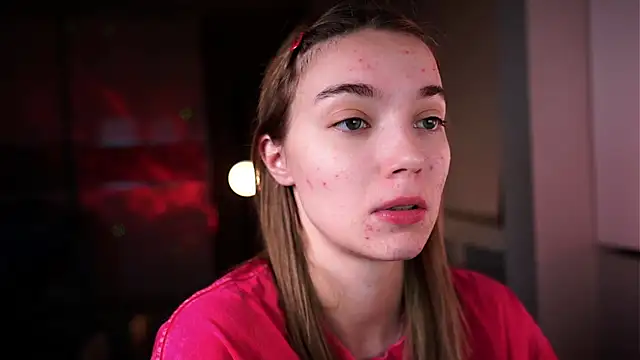 ileanacampbe online show from October 14, 2025, 4:35 am