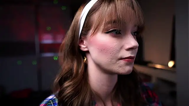 ileanacampbe online show from November 18, 2025, 5:45 am