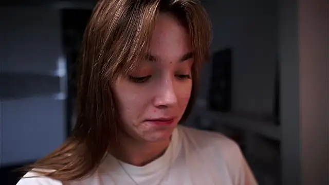 ileanacampbe online show from December 1, 2025, 6:29 am