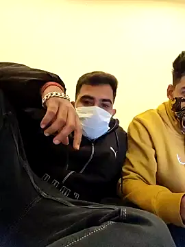 13lusty online show from February 1, 2025, 5:49 am