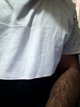 13lusty online show from December 5, 2025, 5:16 am