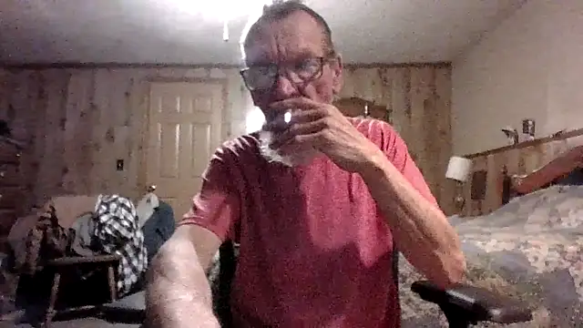 Snapshot of Aldick68 chatting on February 15, 2025, 12:59 am Aldick68 online show from February 15, 2025, 12:59 am