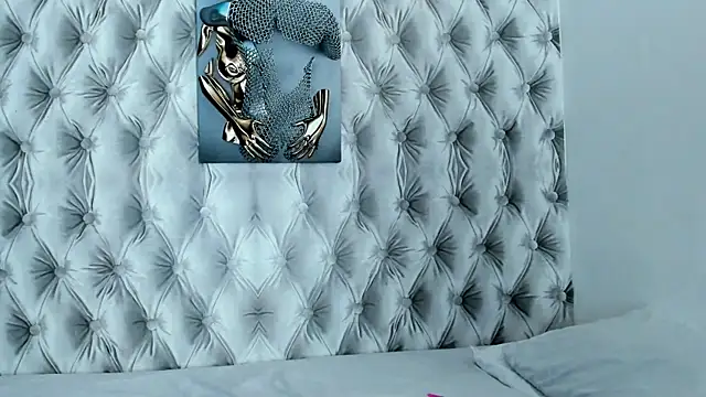 Snapshot of TaniaBellini chatting on March 8, 2025, 5:59 am TaniaBellini online show from March 8, 2025, 5:59 am