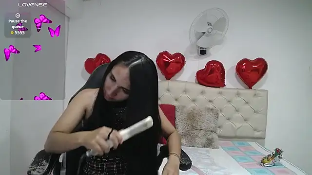 Maylin horny19 online show from October 5, 2025, 2:32 am