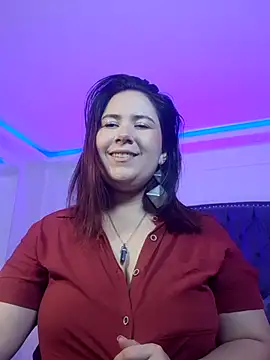 Snapshot of zoes_milee chatting on October 3, 2025, 11:29 am zoes milee online show from October 3, 2025, 11:29 am