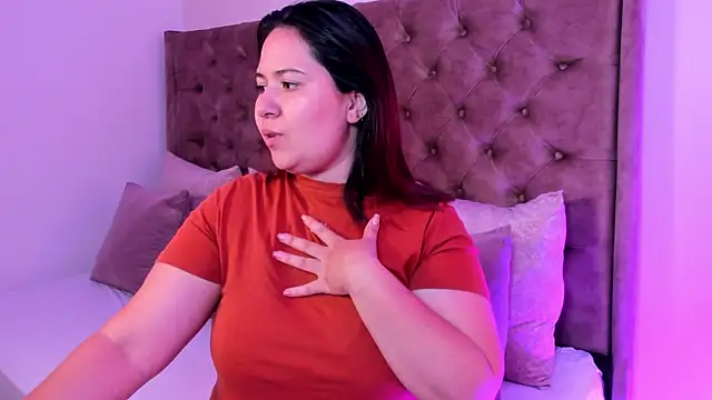 zoes milee online show from October 20, 2025, 11:21 am