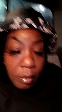 Snapshot of chocolatechipkukky85 chatting on February 1, 2025, 12:29 am chocolatechipkukky85 online show from February 1, 2025, 12:29 am