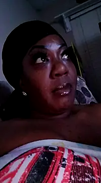 Snapshot of chocolatechipkukky85 chatting on February 5, 2025, 2:40 am chocolatechipkukky85 online show from February 5, 2025, 2:40 am