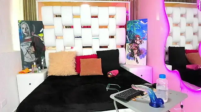 SolEvanss online show from February 5, 2025, 4:36 pm