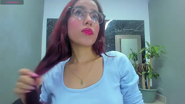Snapshot of queen-090 chatting on March 18, 2025, 12:25 pm queen-090 online show from March 18, 2025, 12:25 pm