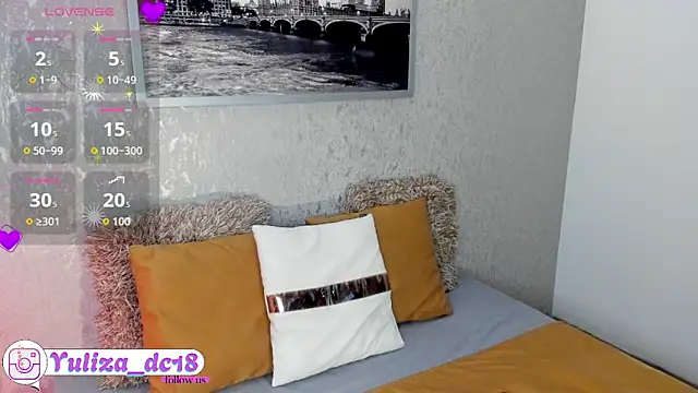 Snapshot of Luxury_Woman chatting on December 16, 2025, 3:55 am Luxury Woman online show from December 16, 2025, 3:55 am