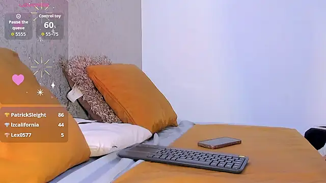 Snapshot of Luxury_Woman chatting on February 3, 2026, 6:40 am Luxury Woman online show from February 3, 2026, 6:40 am