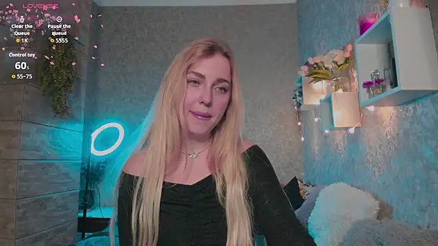 Snapshot of Mika_Rayy chatting on November 13, 2025, 8:41 pm Mika Rayy online show from November 13, 2025, 8:41 pm