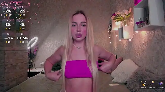 Snapshot of Mika_Rayy chatting on November 14, 2025, 9:57 pm Mika Rayy online show from November 14, 2025, 9:57 pm