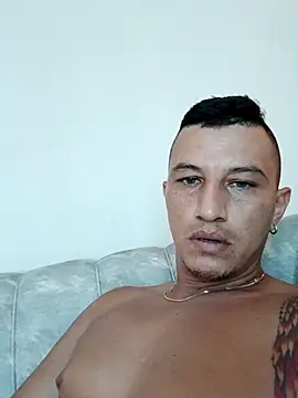 Snapshot of Andrexlupe chatting on February 23, 2026, 8:17 pm Andrexlupe online show from February 23, 2026, 8:17 pm