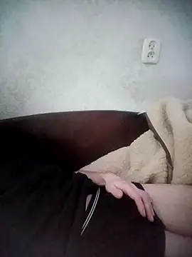 Snapshot of Lukas2204 chatting on February 10, 2026, 2:32 pm Lukas2204 online show from February 10, 2026, 2:32 pm