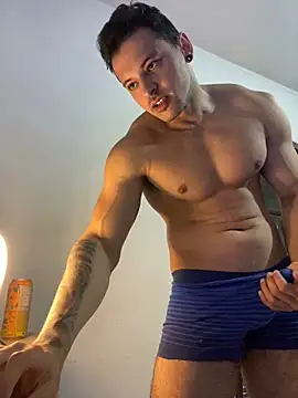 Snapshot of Lucasfit24 chatting on March 22, 2025, 12:14 pm Lucasfit24 online show from March 22, 2025, 12:14 pm