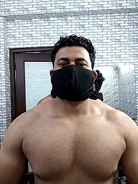 vaibhavchugh38 online show from May 8, 2026, 6:24 pm