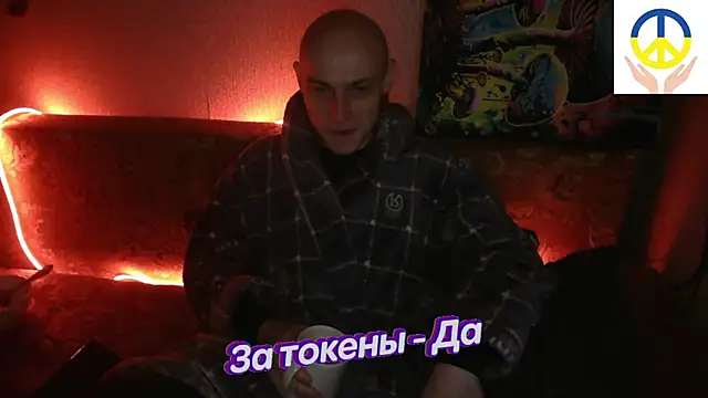 Snapshot of johnny_positive chatting on February 17, 2025, 12:32 am johnny positive online show from February 17, 2025, 12:32 am