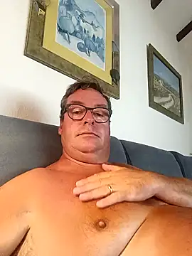 Snapshot of MountJohnXL chatting on February 6, 2025, 11:04 pm MountJohnXL online show from February 6, 2025, 11:04 pm