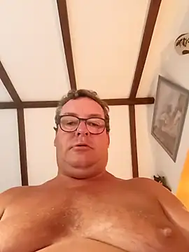 Snapshot of MountJohnXL chatting on February 22, 2025, 2:39 am MountJohnXL online show from February 22, 2025, 2:39 am