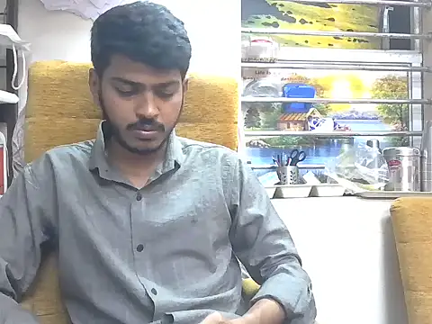 Snapshot of cute_modell chatting on February 3, 2026, 12:43 pm cute modell online show from February 3, 2026, 12:43 pm