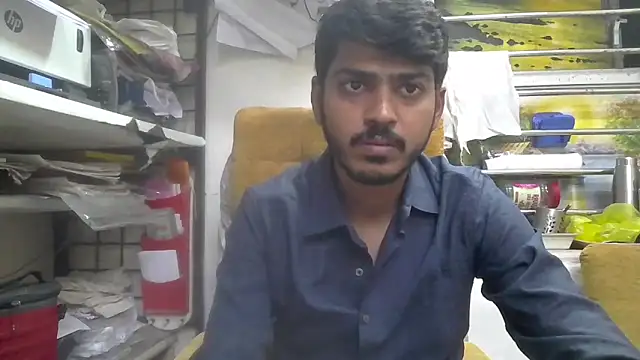 Snapshot of cute_modell chatting on February 17, 2026, 12:45 pm cute modell online show from February 17, 2026, 12:45 pm