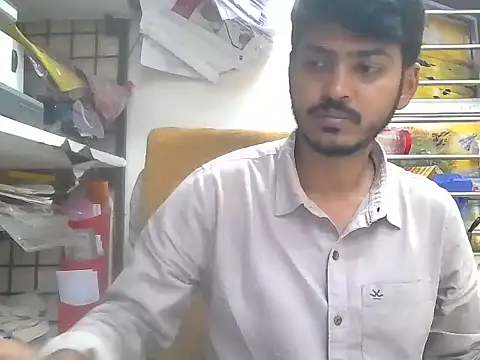 Snapshot of cute_modell chatting on February 20, 2026, 8:27 am cute modell online show from February 20, 2026, 8:27 am