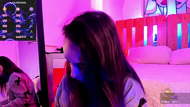 coral jonesss online show from October 14, 2025, 2:51 pm