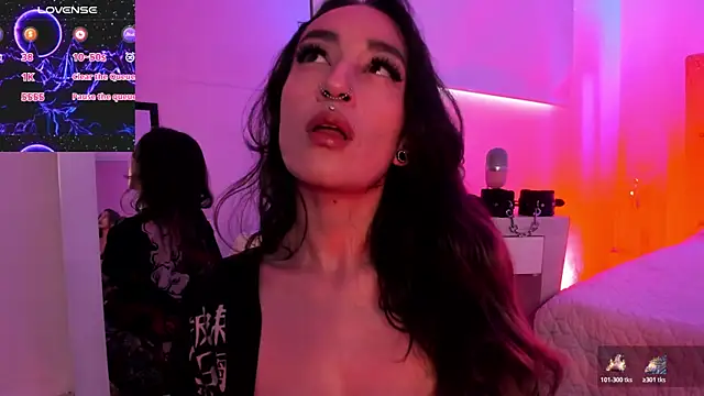 coral jonesss online show from November 19, 2025, 3:45 pm