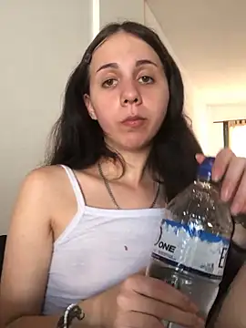 w4xxita online show from January 22, 2025, 7:56 pm