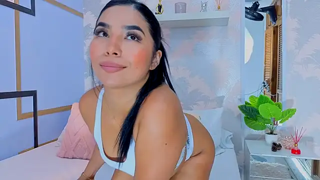 Snapshot of CharlotteGraay chatting on January 13, 2026, 7:52 pm CharlotteGraay online show from January 13, 2026, 7:52 pm