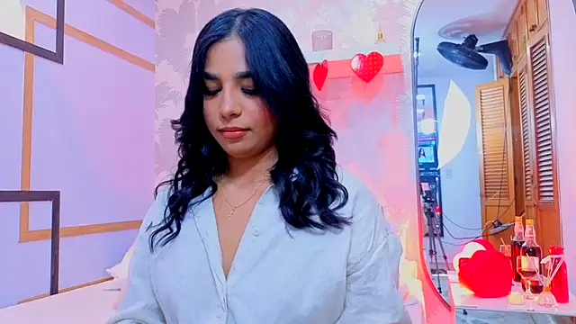 Snapshot of CharlotteGraay chatting on February 14, 2026, 8:05 pm CharlotteGraay online show from February 14, 2026, 8:05 pm