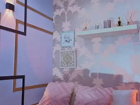 Snapshot of CharlotteGraay chatting on February 24, 2026, 7:45 pm CharlotteGraay online show from February 24, 2026, 7:45 pm