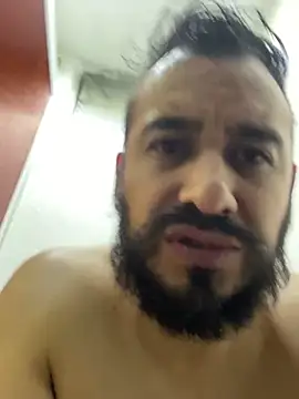 Snapshot of leonardohot1987 chatting on January 30, 2025, 4:16 am leonardohot1987 online show from January 30, 2025, 4:16 am