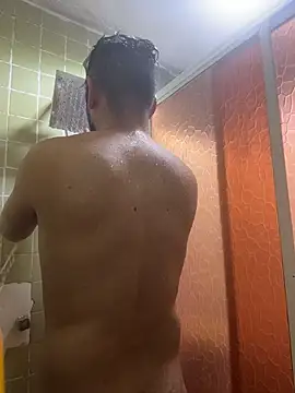 Snapshot of leonardohot1987 chatting on November 26, 2025, 2:45 am leonardohot1987 online show from November 26, 2025, 2:45 am