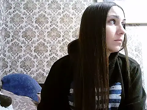 Snapshot of Yuliia30 chatting on October 19, 2025, 12:50 pm Yuliia30 online show from October 19, 2025, 12:50 pm