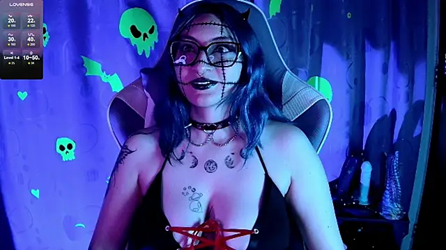 Kimlennox  online show from December 2, 2025, 2:01 pm