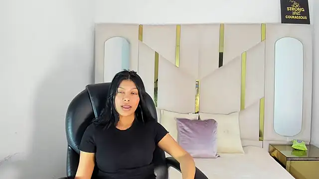 Snapshot of Salmaportman69 chatting on February 7, 2026, 2:21 pm Salmaportman69 online show from February 7, 2026, 2:21 pm