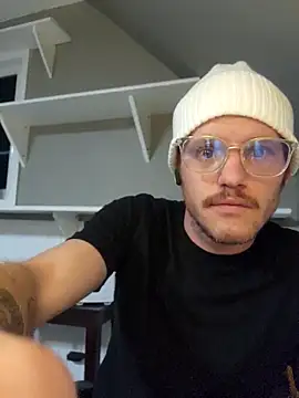 Snapshot of SoxxyNsh chatting on December 20, 2025, 2:07 am SoxxyNsh online show from December 20, 2025, 2:07 am