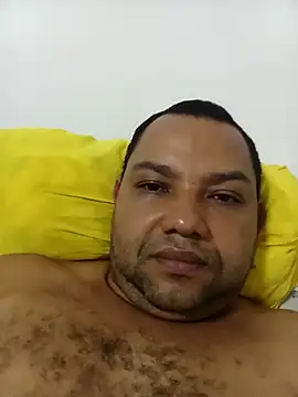 Snapshot of Marcio2235 chatting on December 18, 2025, 6:52 am Marcio2235 online show from December 18, 2025, 6:52 am