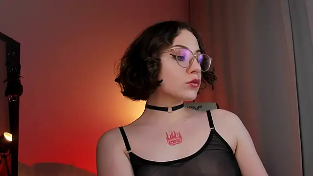 Eva Moss  online show from February 25, 2025, 9:24 pm